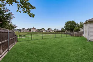 436 Baverton Ln, Fort Worth, TX 76052 - Photo 26