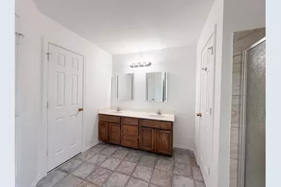 201 Driftwood Court, Runaway Bay, TX 76426 - Photo 14