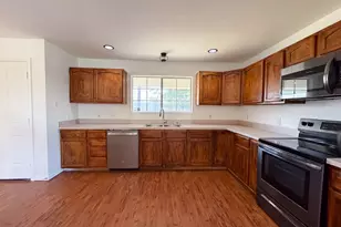 201 Driftwood Ct, Runaway Bay, TX 76426 - Photo 2