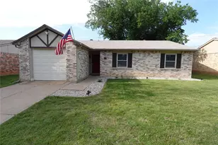 7021 Greenview Cir N, Fort Worth, TX 76120 - Photo 1