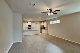 6721 Lake Overlook Dr, Fort Worth, TX 76135 - Photo 4