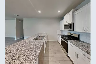 6721 Lake Overlook Drive, Fort Worth, TX 76135 - Photo 6