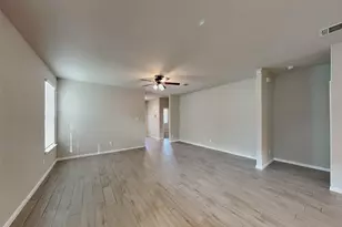 6721 Lake Overlook Dr, Fort Worth, TX 76135 - Photo 2