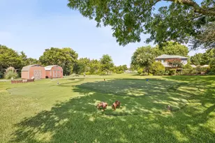 201 Oakwood Dr, Lancaster, TX 75146 - Photo 8