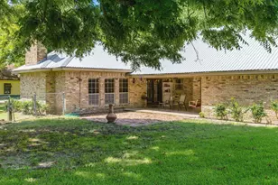 301 Paris St, Pecan Gap, TX 75469 - Photo 30