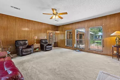 301 Paris Street, Pecan Gap, TX 75469 - Photo 8