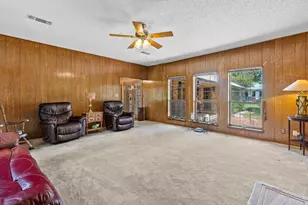 301 Paris St, Pecan Gap, TX 75469 - Photo 8