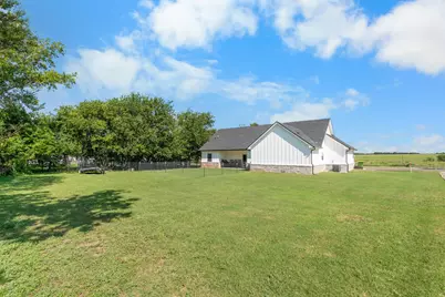 304 E Adams Street, Riesel, TX 76682 - Photo 28