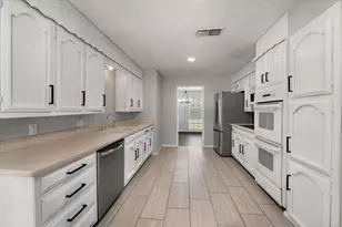 2001 San Jacinto Dr, Arlington, TX 76012 - Photo 6