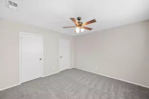 2001 San Jacinto Dr, Arlington, TX 76012 - Photo 26
