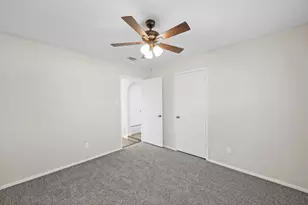 2001 San Jacinto Dr, Arlington, TX 76012 - Photo 18
