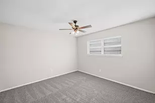 2001 San Jacinto Dr, Arlington, TX 76012 - Photo 24