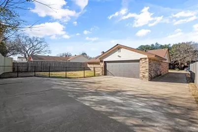 2001 San Jacinto Drive, Arlington, TX 76012 - Photo 36