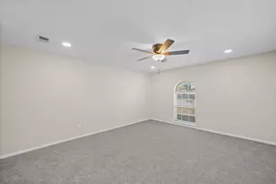 2001 San Jacinto Dr, Arlington, TX 76012 - Photo 14