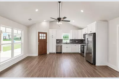 421 S Bonner Street, Jacksonville, TX 75766 - Photo 6