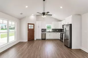 421 S Bonner St, Jacksonville, TX 75766 - Photo 6
