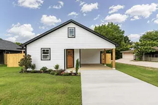 421 S Bonner St, Jacksonville, TX 75766 - Photo 1