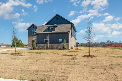 610 Crystal Lake Lane, Red Oak, TX 75154 - Photo 2