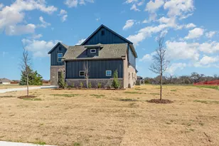 610 Crystal Lk Ln, Red Oak, TX 75154 - Photo 2