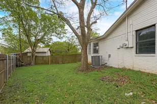 907 Melanie Ln, Keene, TX 76059 - Photo 32