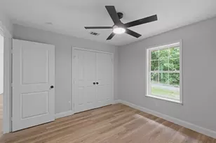 105 E Foggle St, Athens, TX 75751 - Photo 22