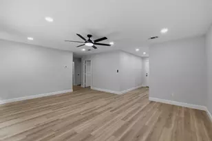 105 E Foggle St, Athens, TX 75751 - Photo 14