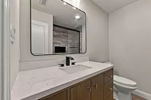 105 E Foggle St, Athens, TX 75751 - Photo 20