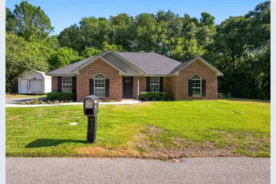 105 E Foggle Street, Athens, TX 75751 - Photo 1
