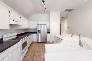 7008 Chateau Dr, Frisco, TX 75035 - Photo 18