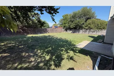 111 Iberis Court, Arlington, TX 76018 - Photo 10