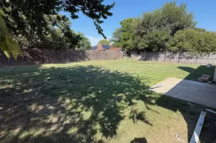 111 Iberis Ct, Arlington, TX 76018 - Photo 10