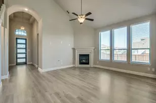 1112 Putman Dr, McKinney, TX 75071 - Photo 2