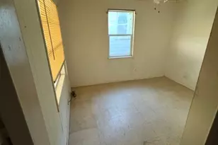 804 W Bridge St, Weatherford, TX 76086 - Photo 4