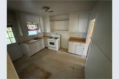 804 W Bridge Street, Weatherford, TX 76086 - Photo 2