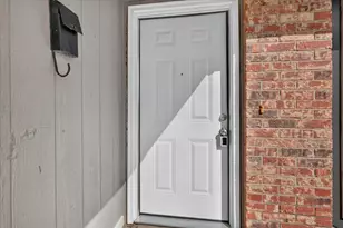 481 Weaver St, Cedar Hill, TX 75104 - Photo 4