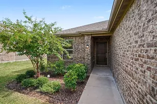 1425 Waverley Dr, Greenville, TX 75402 - Photo 4
