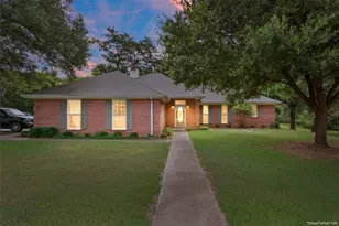 804 Canary Ln, Fairfield, TX 75840 - Photo 1