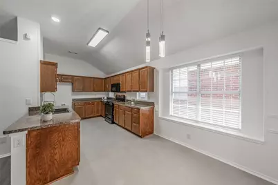913 Mill Spring Drive, Garland, TX 75040 - Photo 10