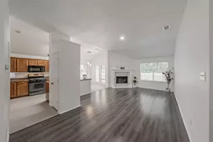 913 Mill Spring Dr, Garland, TX 75040 - Photo 8