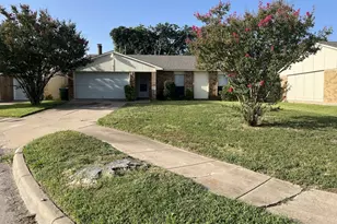 6932 Misty Glen Ct, Fort Worth, TX 76120 - Photo 2