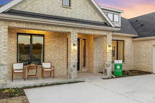 974 Richard Pittmon Dr, DeSoto, TX 75115 - Photo 2