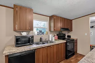 904 Pawnee Trail, Granbury, TX 76048 - Photo 8