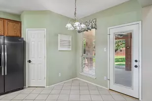 8101 Ross Lake Dr, Fort Worth, TX 76137 - Photo 6