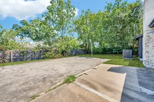 7501 Bermejo Rd, Fort Worth, TX 76112 - Photo 14