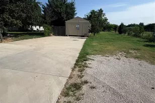 22598 Arapaho Rd, Justin, TX 76247 - Photo 14