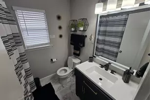 304 Salem Dr, Euless, TX 76039 - Photo 14