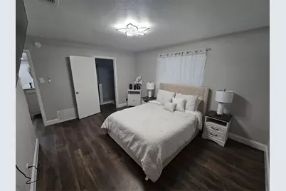 304 Salem Drive, Euless, TX 76039 - Photo 10