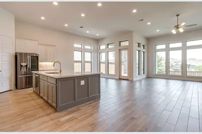 5729 Lake Jackson Drive, Fort Worth, TX 76126 - Photo 10