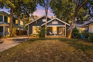 406 S Montreal Ave, Dallas, TX 75208 - Photo 1