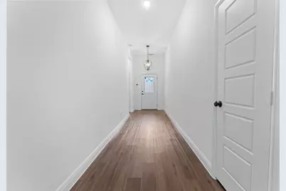 4507 Metropolitan Avenue, Dallas, TX 75210 - Photo 2